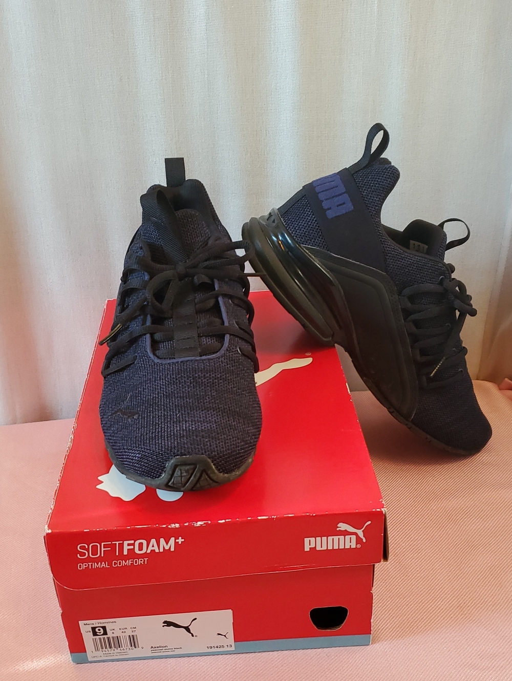 Puma Men's Navy and Black Knit Athletic Sneakers
